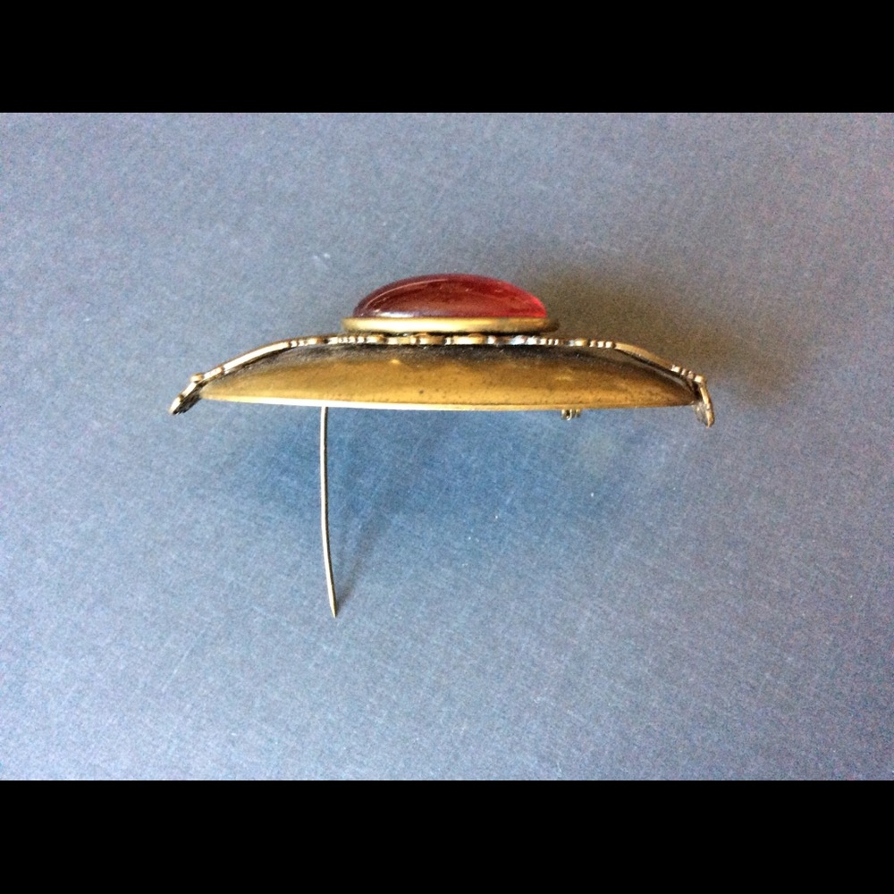 Vintage Jan Michaels Victoria Revival Brooch. - Picture 5 of 11